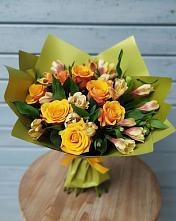 Букет цветов из:  Альстромерии и Розы в Лебяжьем Ленинградской области
