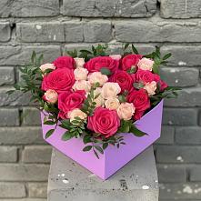 Цветочная композиция из Розы в коробке в Лебяжьем Ленинградской области