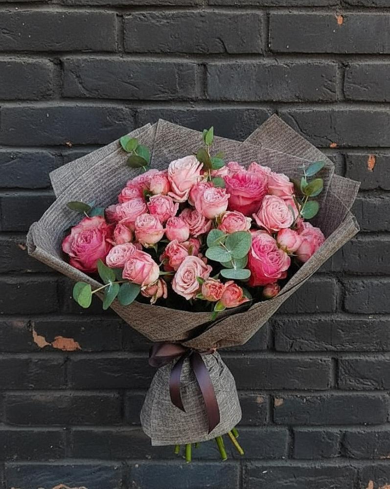 Букет цветов из: Розы в Лебяжьем Ленинградской области