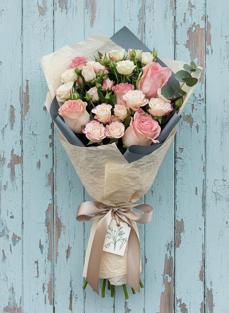 Букет цветов из: Розы в Лебяжьем Ленинградской области