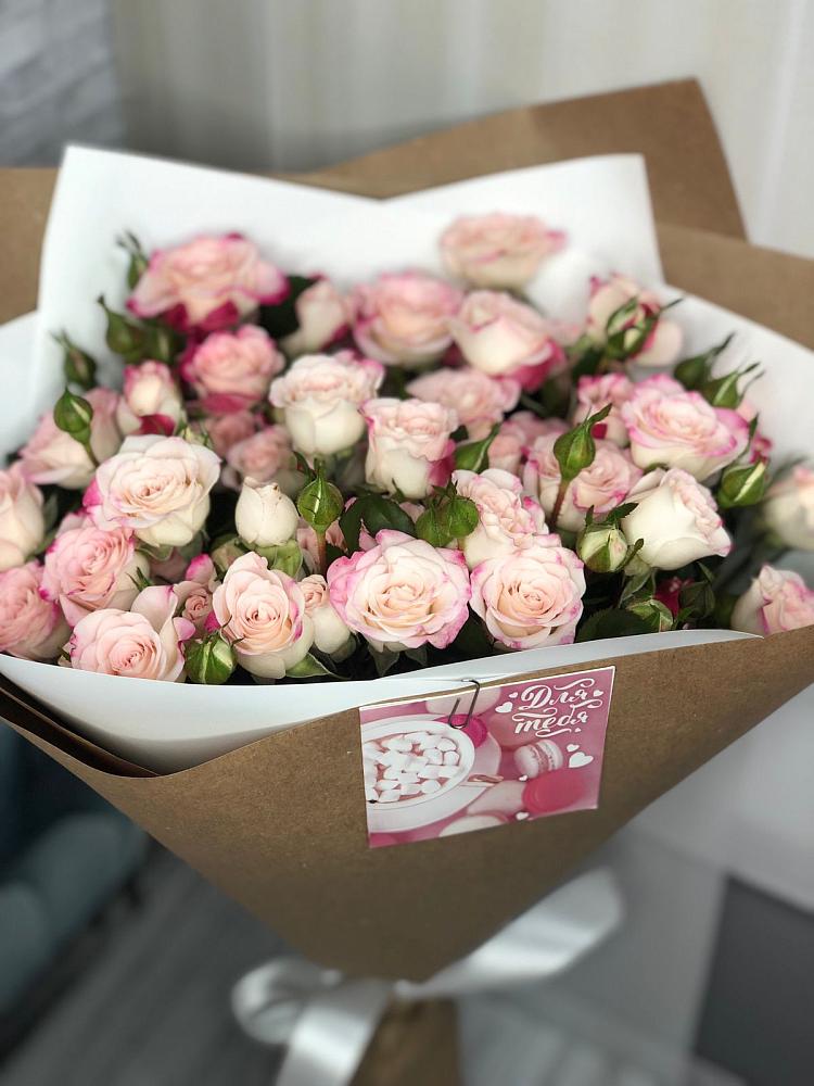 Букет цветов из: Розы в Лебяжьем Ленинградской области