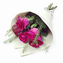 Букет цветов из:  Розы в Лебяжьем Ленинградской области
