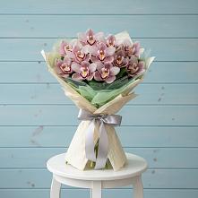 Букет цветов из:  Орхидеи и Розы в Лебяжьем Ленинградской области