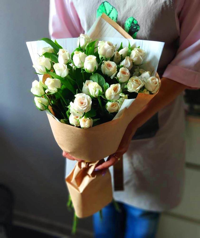 Букет цветов из: Розы в Лебяжьем Ленинградской области