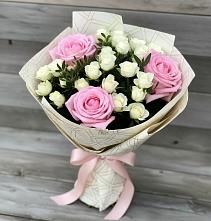 Букет цветов из:  Розы в Лебяжьем Ленинградской области