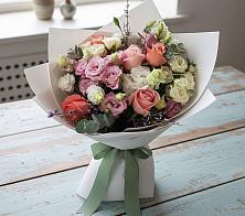 Букет цветов из:  Розы, Лизиантусы и Гвоздики #REPLACE_PRED# Лебяжьем Ленинградской области