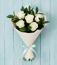 Букет цветов из:  Розы в Лебяжьем Ленинградской области