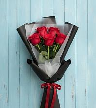 Букет цветов из:  Розы в Лебяжьем Ленинградской области