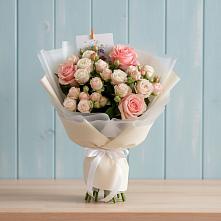 Букет цветов из:  Розы в Лебяжьем Ленинградской области