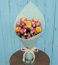 Букет цветов из:  Розы в Лебяжьем Ленинградской области