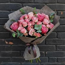 Букет цветов из:  Розы в Лебяжьем Ленинградской области